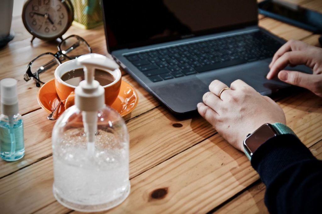 Greece stops teleworking in public and private sectors